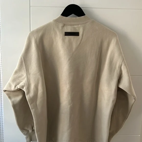 Essentials Sweater - Picture 3 of 9